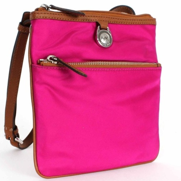 Michael Kors Kempton Crossbody EUC - Picture 1 of 8